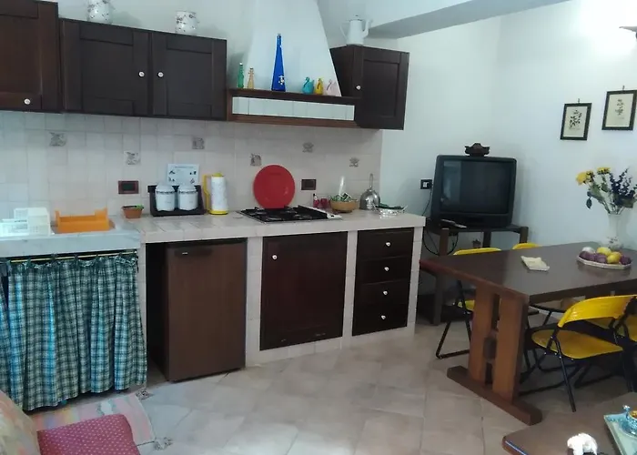 Rossella Casa Vacanze Σπίτι διακοπών *